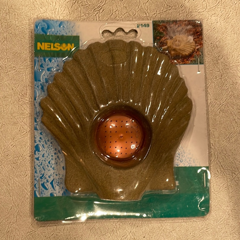 COPY - Nelson seashell outdoor lawn sprinkler XS new